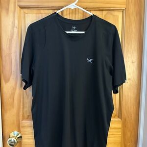 Arc'teryx Men's Classic Black Tee sz L